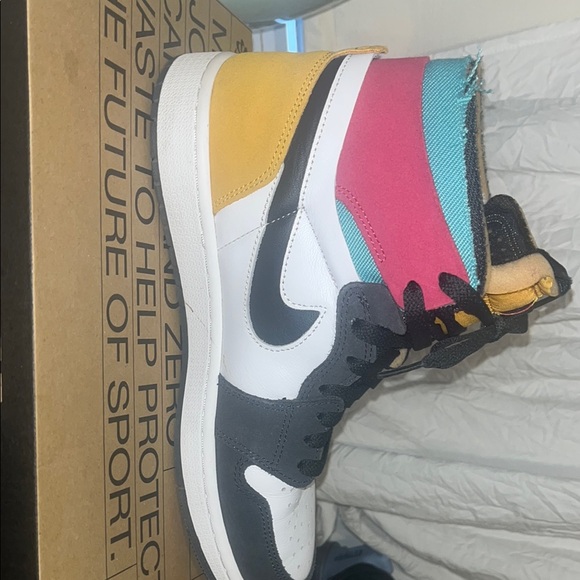 Jordan Black and White High-Top Sneakers - Picture 4 of 4